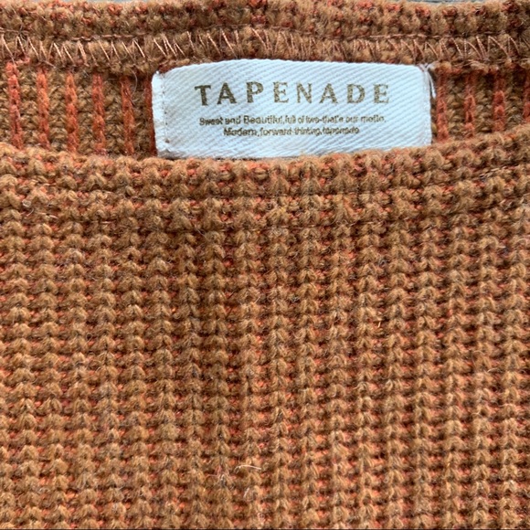 The cutest burnt orange cropped sweater - Picture 2 of 3